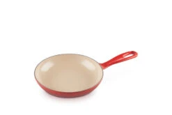 Le Creuset 2-in-1 Steelpan 2,3 Liter ø 22 Cm Gietijzer Kersrood -Keuken Verkoop lc 20200512 fr ps fs 25044220602460 005