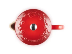 Le Creuset Holly Collectie Cafetière 800 Ml Aardewerk Kersrood -Keuken Verkoop lc 20200612 zs ps fs 60706080601503 004