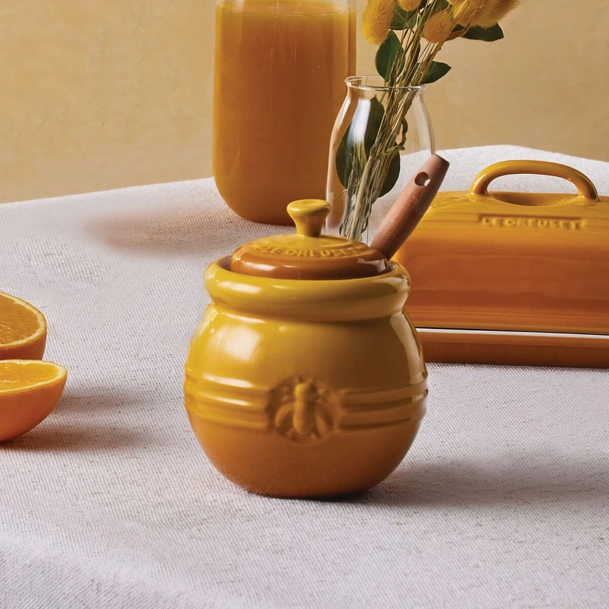 Le Creuset Honingpot Met Spatel Aardewerk Nectar 5 Le Creuset Honingpot Met Spatel Aardewerk Nectar - Image 5