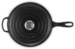 Le Creuset Signature Cassadou Braadpan ø 26 Cm Gietijzer Mat Zwart -Keuken Verkoop t 6ea5678ae1cf710b20884334aa6ab3fd